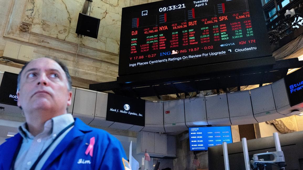مؤشر الأسهم الأميركية يخسر حوالى تريليوني دولار بسبب رسوم ترامب