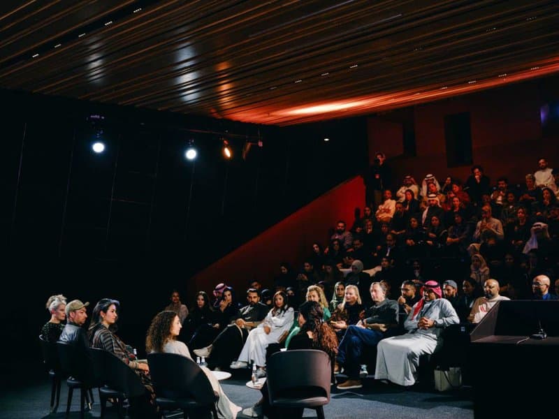 مركز الدرعية لفنون المستقبل يعلن برنامج فبراير العام بالتزامن مع معرض «من الأرض»