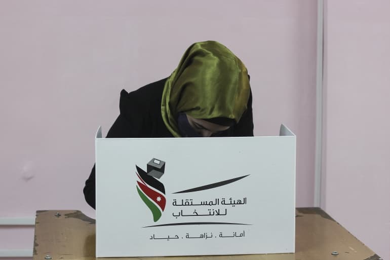 "المستقلة للانتخاب": التصويت العلني خرق لمبدأ أساسي للانتخابات