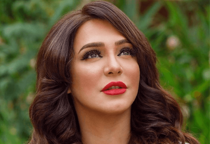 سلاف فواخرجي عن مشهد القُبلة: الرومانسية بصيص أمل