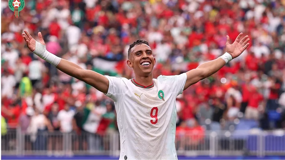 سفيان رحيمي.. المونديال يفتح ذراعيه لـ"الطفل جامع الكرات"