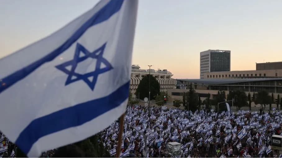 أكثر من 2.1 مليون فلسطيني يعيشون في "الكيان"