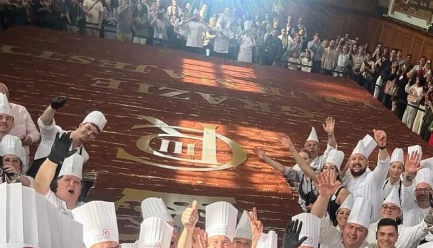 بـ 100 طاهٍ و3000 بيضة.. رقم القياسي لأطول "تيراميسو" في العالم