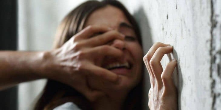 بـ300 دولار.. أم مغربية تبيع مقاطع جنسية لابنتها القاصر والسلطات تتحرك