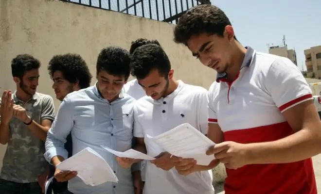 ارتباك الطلبة في امتحان الكيمياء بعد تعديل مفاجئ للسؤال 16