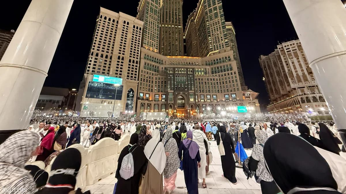 السعودية.. ساعات ذكية لمراقبة حالة الحجاج الصحية