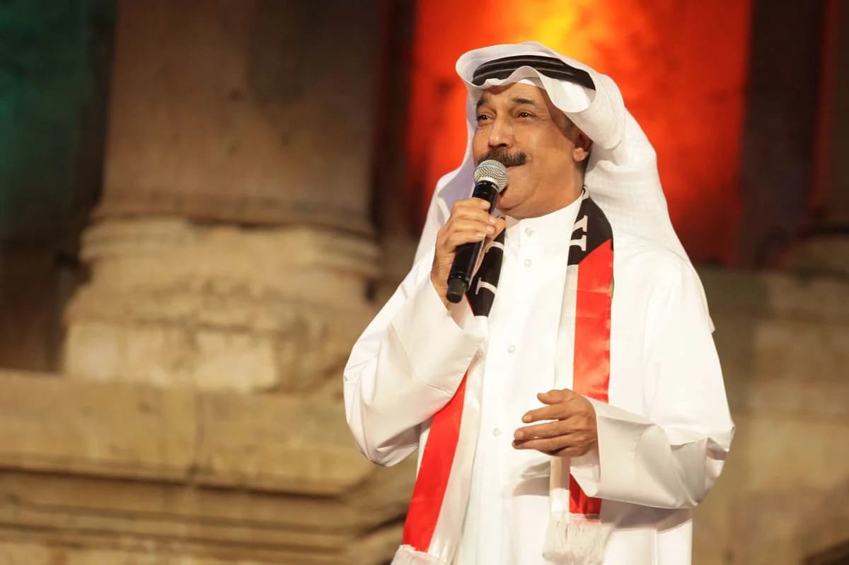 محامي عبدالله الرويشد يهدد بالملاحقة القانونية لمنتقكي صور الفنان في فترة العلاج