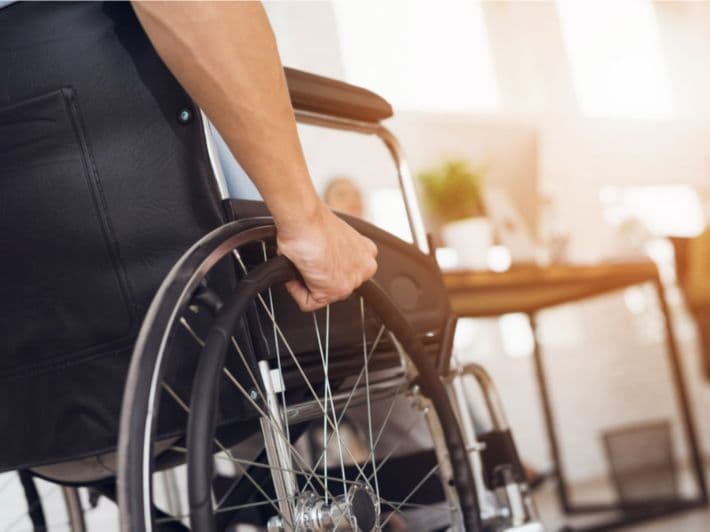 الأشخاص ذوو الإعاقة في الأردن.. من يهيئ الطريق إلى سوق العمل؟