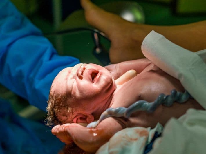 دم الحبل السري.. خلايا ثمينة قد تتحول إلى فرصة علاجية لسنوات