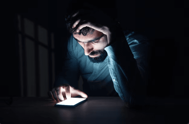 عشاق السهر أكثر عرضة للقلق والاكتئاب