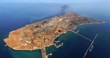 دوي انفجارات قرب جزيرة خارك الإيرانية