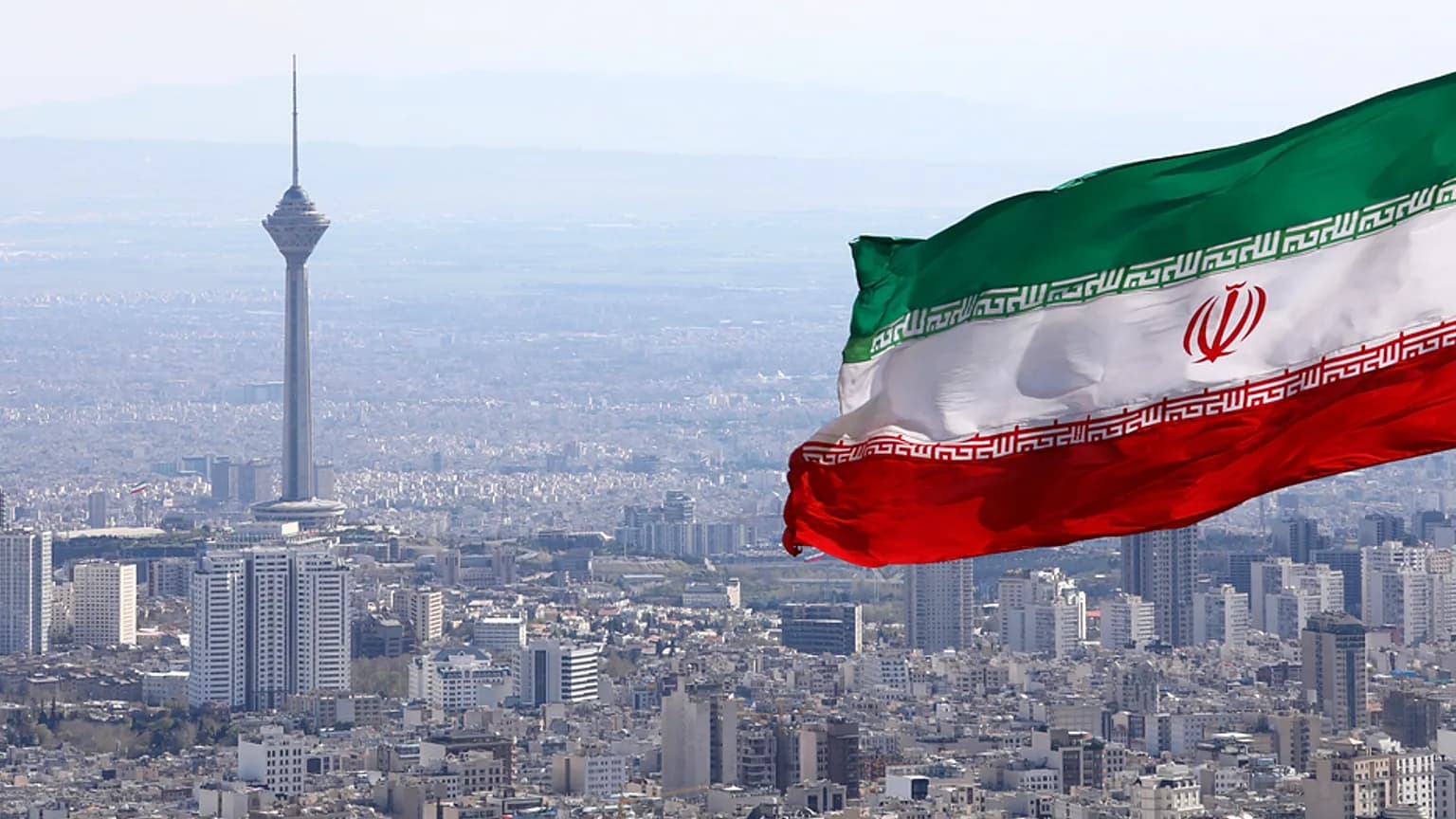 الرئاسة الإيرانية تعلن قبول استقالة وزير النفط