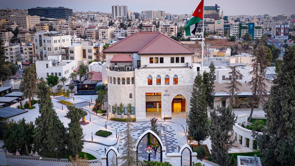 الحكومة: قرار منع السفر إلا للاجتماعات الضرورية حقق وفرا بلغ 3 ملايين دينار