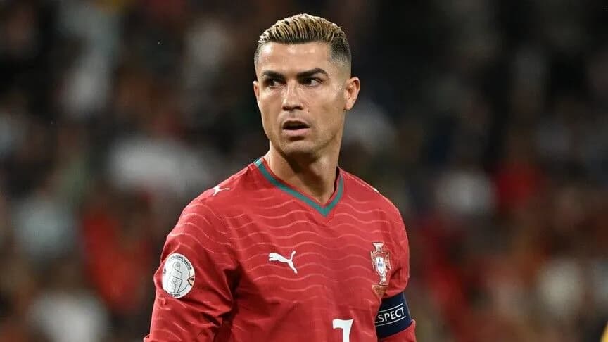 البرتغال توقف رونالدو مؤقتاً