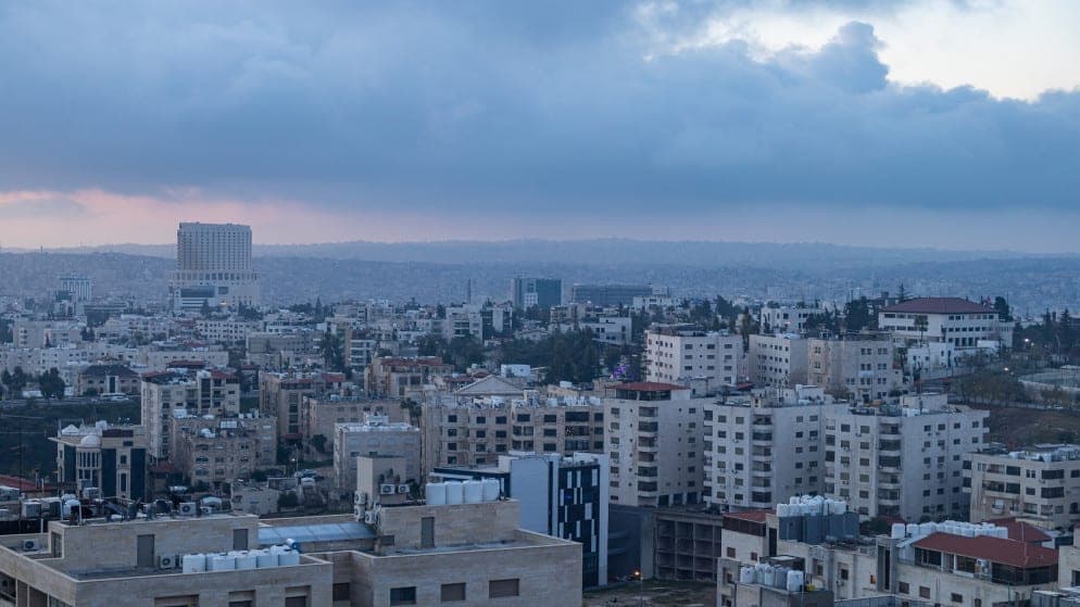 انخفاض في الحرارة الخميس وتوقع زخات مطرية شمالي المملكة ووسطها