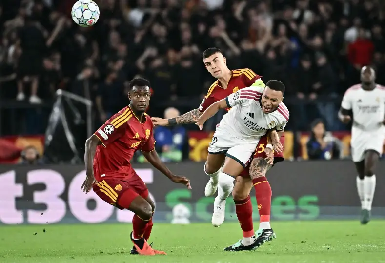 دوري أبطال أوروبا .. ريال مدريد يقلب تأخره بثلاثية إلى فوز مثير على روما
