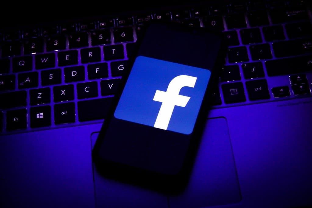 فيسبوك يتيح للمستخدمين تخصيص المحتوى