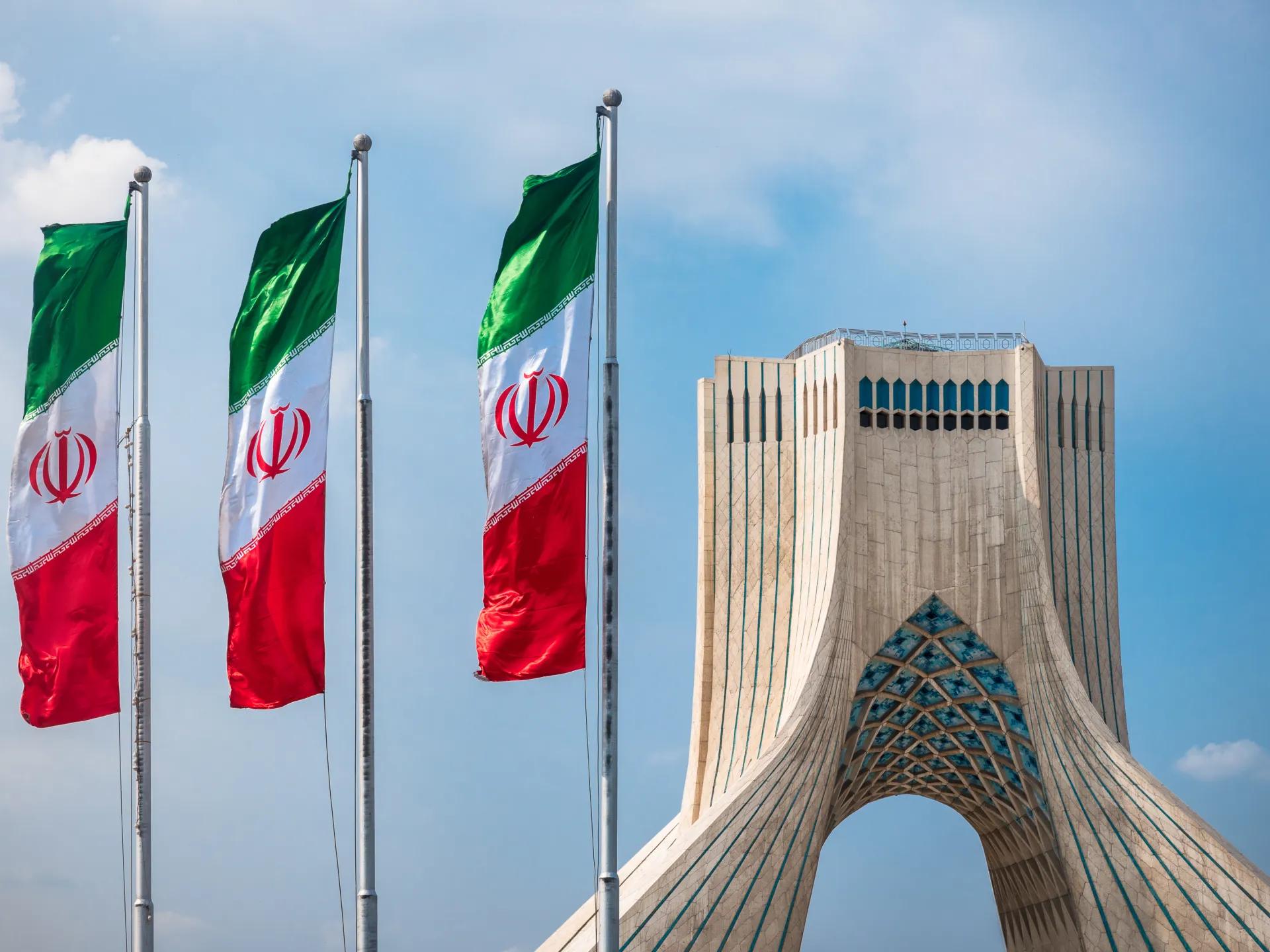 إيران تتمسك بشروطها السبعة وسط أنباء عن احتمال تجدد الضربات